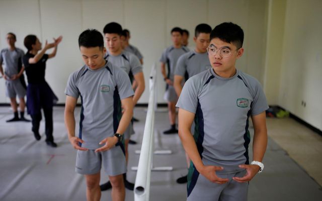 En Corea el Ejército toma clases de ballet para combatir