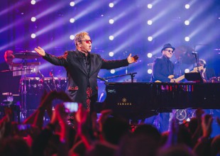 Elton John inauguró el “Apple Music Festival” con una increíble presentación