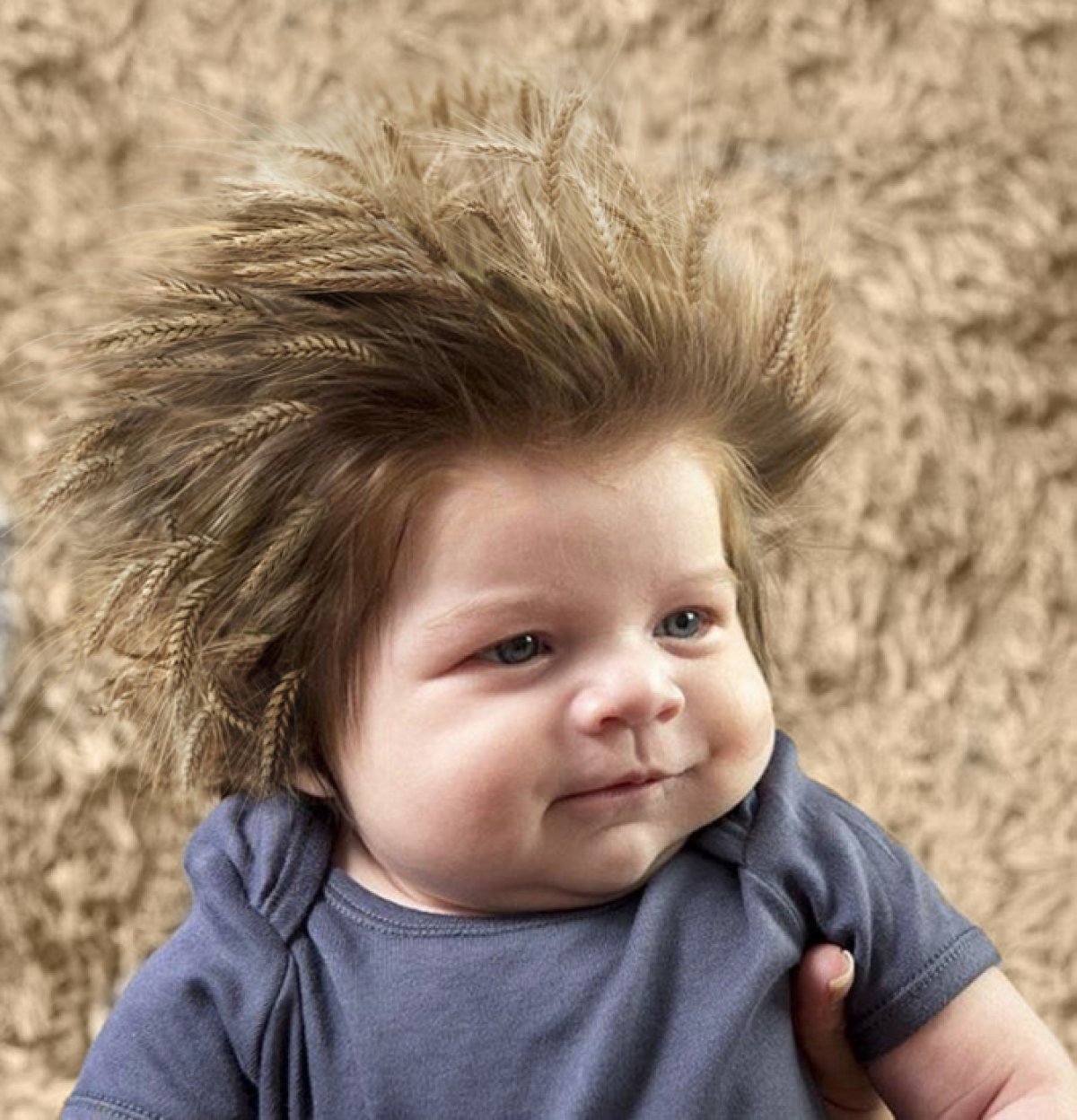 Este bebé se hizo famoso por su cabello largo
