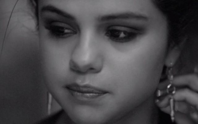 Selena Gomez se recupera en centro psiquiátrico