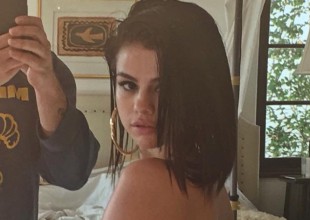 Selena Gomez enseña el trasero por primera vez