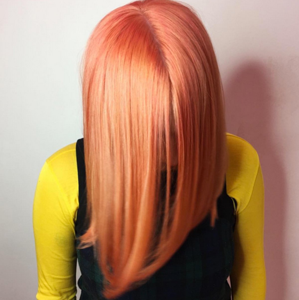 Рыже розовый цвет. Рыже розовый цвет волос. Персиково розовый цвет волос. Рыже розовые волосы. Розово оранжевые волосы.