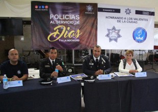 En Acapulco la “Policía celestial” quiere combatir la violencia con la palabra del señor