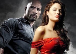 Universal quiere a Dwayne Johnson y Angelina Jolie para papeles monstruosos