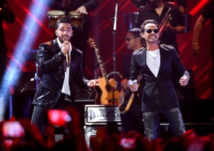 Maluma y Marc Anthony le ponen algo de salsa a "Felices los 4"