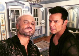 Ricky Martin es fuertemente criticado por el Viudo de Versace