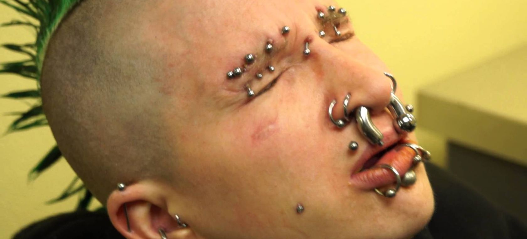 Piercing, Sexo, Tatuajes, La Corneta: ¿Una perforación ...