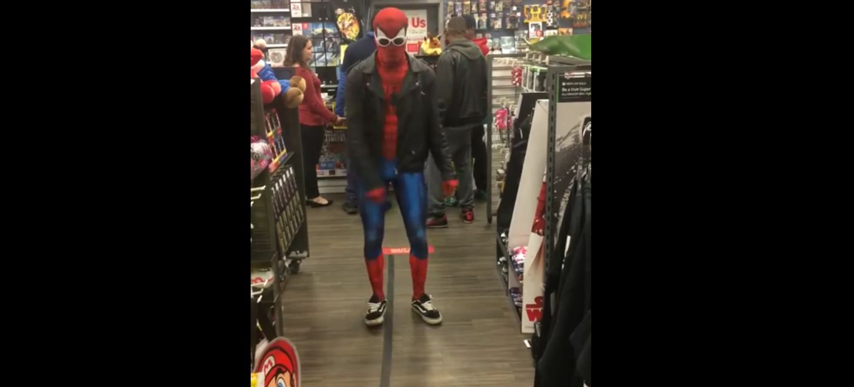 Spiderman Causa Furor En Internet Al Bailar éxito De Los