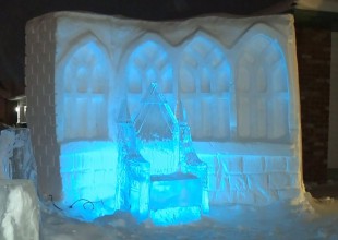 Papá cumple el sueño de sus hijas y recrea Hogwart de hielo