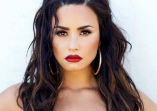 Demi Lovato deja ver su lado más sensual con escote
