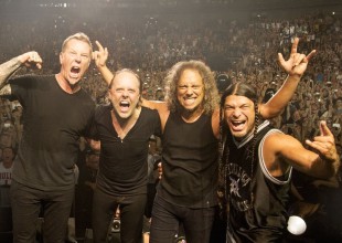 Presenta Metallica línea de accesorios y tenis