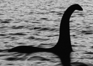 Niña toma foto del monstruo del lago Ness