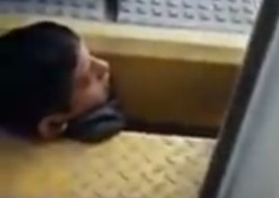 Su cabeza quedó atrapada en un vagón del metro