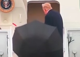 El desafortunado caso del paraguas de Trump