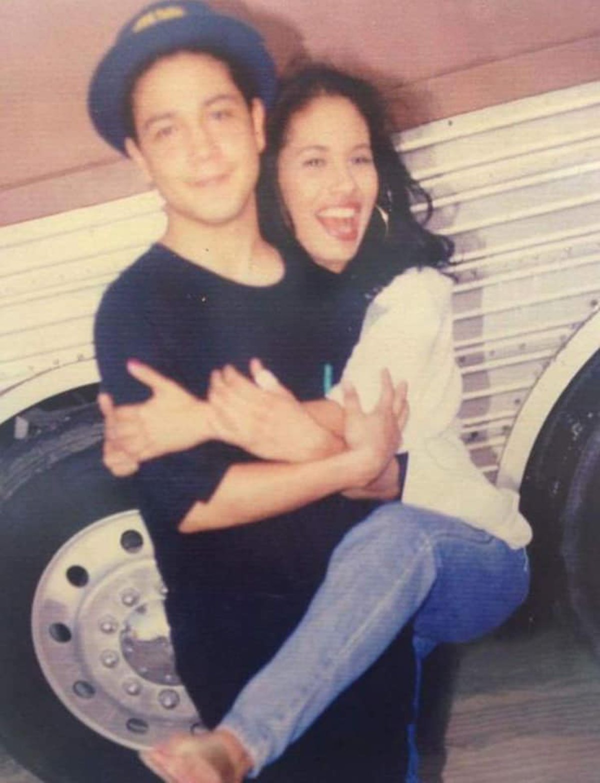 Who Is Chris Perez Married To Now - ooi8bve