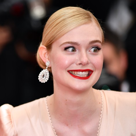 El ajustado vestido que hizo que Elle Fanning se desmayara en Cannes