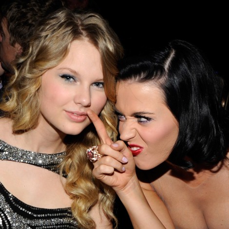 Taylor Swift y Katy Perry hacen las paces con un plato de galletas