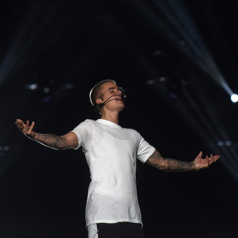 Justin Bieber vuelve a pisar un escenario, ahora en su Iglesia en Beverly Hills