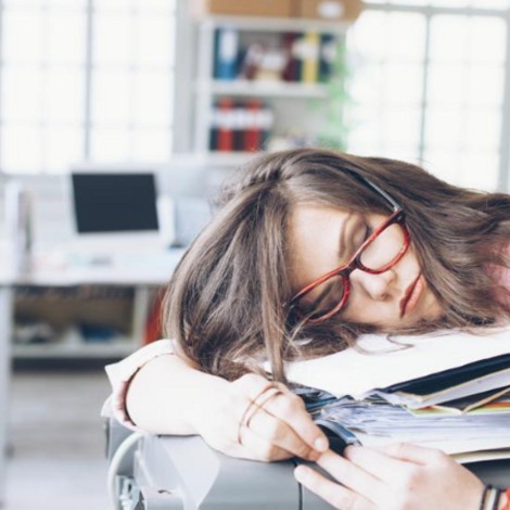 ¡No te quedes dormido!
6 Trucos para vencer el sueño en el trabajo