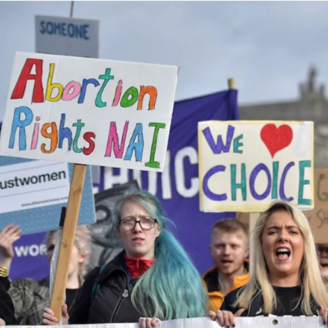 Legalización del aborto y el matrimonio LGBT en Irlanda del Norte ¡Día histórico!