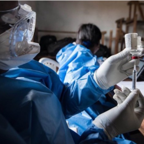 OMS aprueba la primera vacuna contra el Ébola