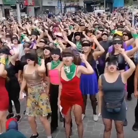 Mujeres protestan con canción y coreografía, se hacen virales