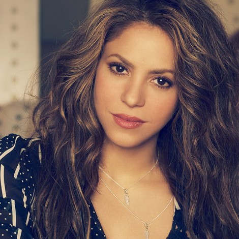 Shakira estrena junto a Anuel AA, "Me Gusta"