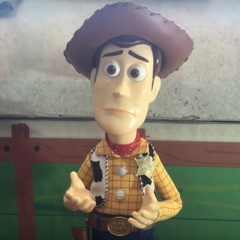 Recrean Toy Story 3 con juguetes de la vida real