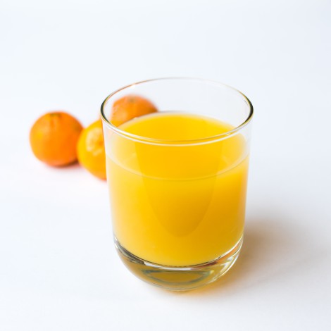 Jugo de naranja podría ser más dañino que el refresco: estudio