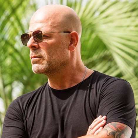 Hombre idéntico a Bruce Willis se hace viral