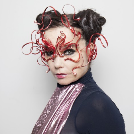 Rosalía le da clases de español a Björk