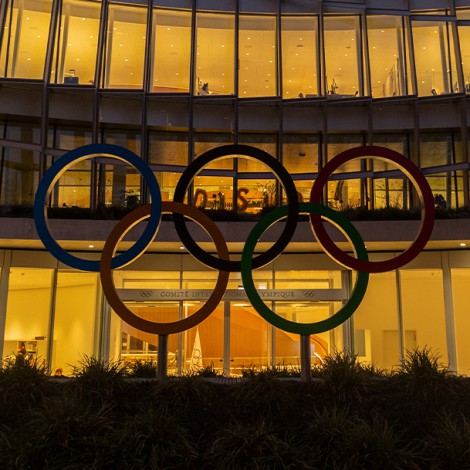 Intel en unión con el Comité Olímpico Internacional para apoyar a atletas