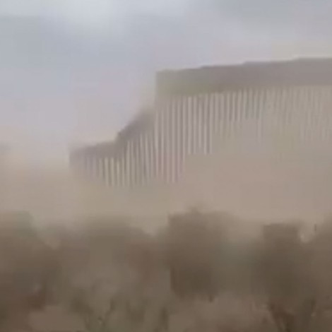 Hanna tira parte del muro fronterizo de Trump