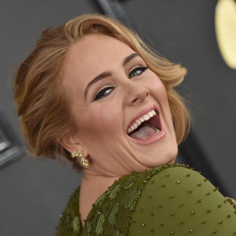 Adele, sin una gota de maquillaje y nuevo look, cautiva a sus fans