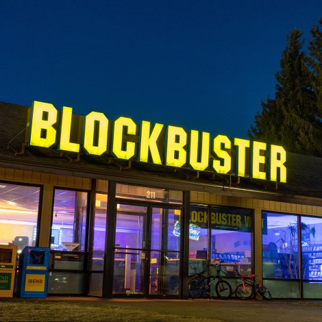 Último Blockbuster se convertirá en Airbnb con temática de los 90
