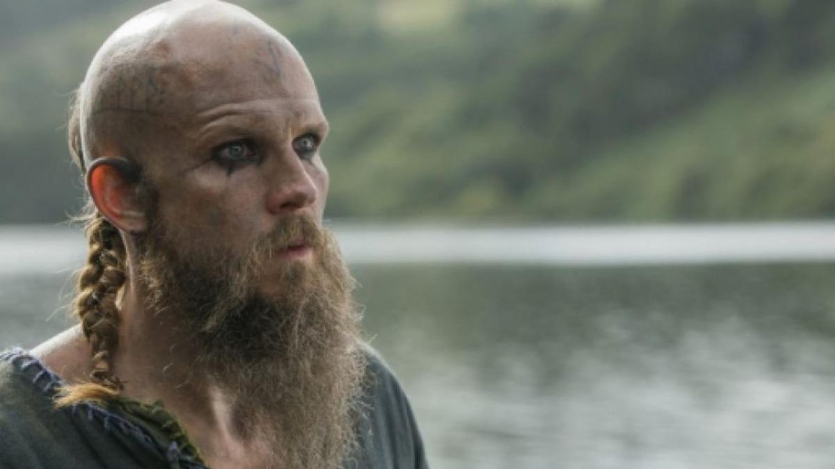 Gustaf Skarsgard como Floki en Vikingos