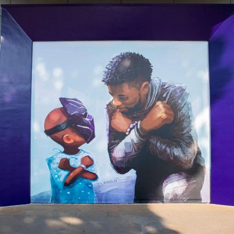 Disney hace mural de Black Panther en honor a Chadwick Boseman