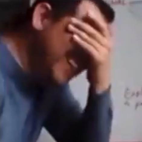 Profesor cacha a alumno tomando clase desde su cama y su reacción se viraliza