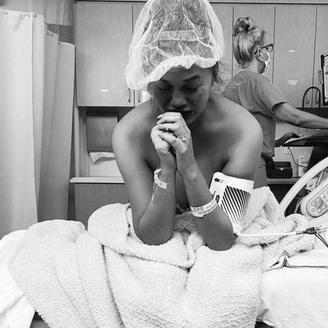 Chrissy Teigen y John Legend pierden a su bebé a cinco meses de embarazo