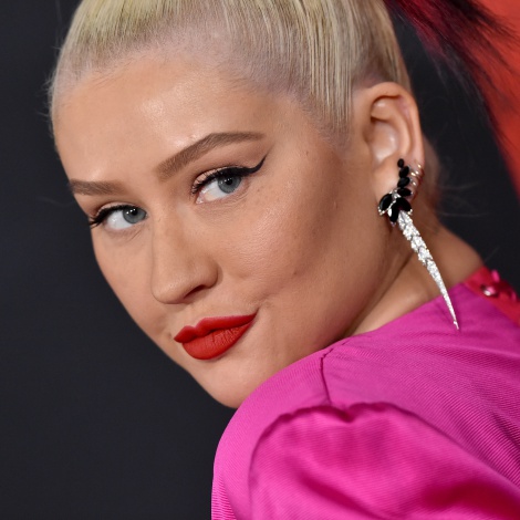 Christina Aguilera podría interpretar a Jenni Rivera en biopic
