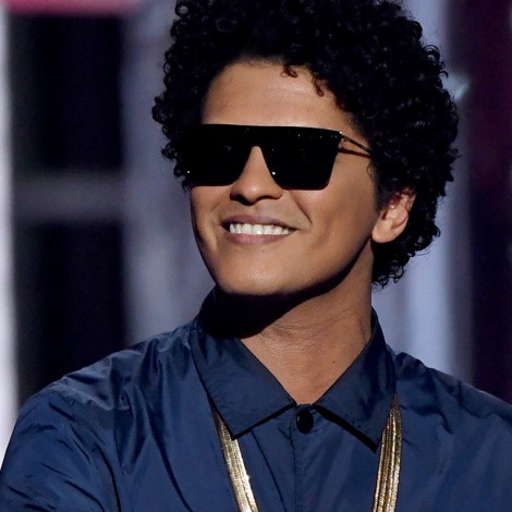 Hombre finge ser Bruno Mars y estafa a fan con 200 mil dólares