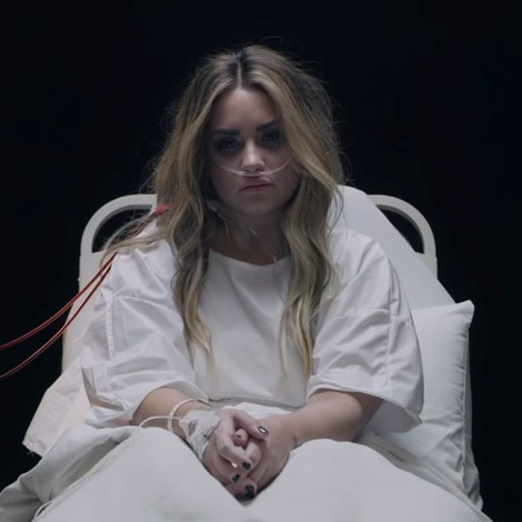 Demi Lovato recrea su sobredosis en vídeo musical