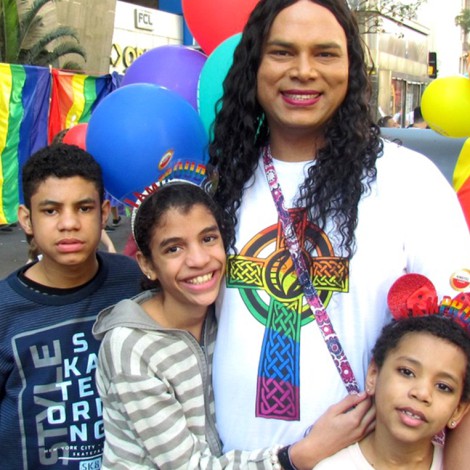 ¡Hecho histórico! Mujer travesti será la primera en adoptar a dos niñas trans en Brasil