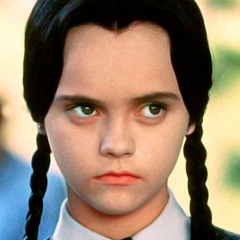 "La familia Addams tiene nueva Merlina. Conoce a Jenna Ortega, la Merlina de Tim Burton"