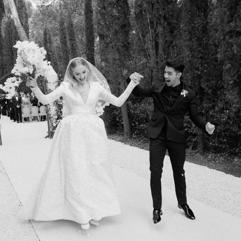 Sophie Turner y Joe Jonas comparten fotos inéditas de su boda y las redes enloquecen
