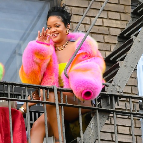 ¡Se arrepiente! Rihanna retira demanda en contra su padre a días del juicio