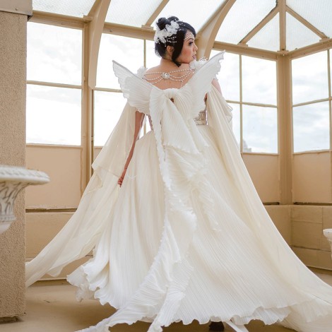 Mujer se casa con vestido de novia inspirado en Sailor Moon