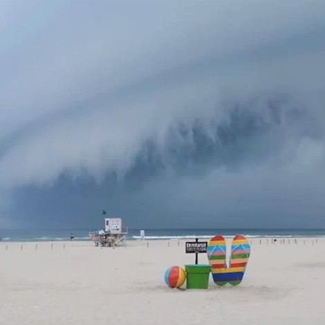 “Nubes apocalípticas” aparecen en una playa y aterrorizan a los lugareños