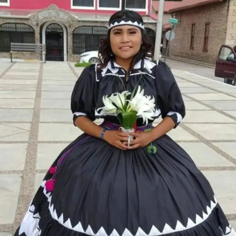 Quinceañera sorprende a todos con su vestido inspirado en la comunidad rarámuri