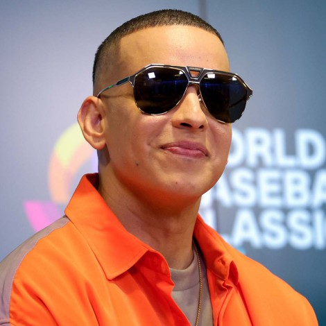 Daddy Yankee anuncia su nueva canción “Beachy”, y los fans le preguntan qué pasó con su retiro